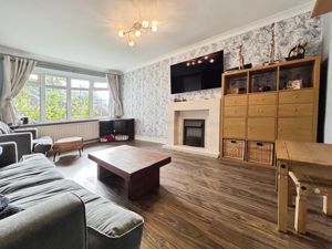 Lounge- click for photo gallery